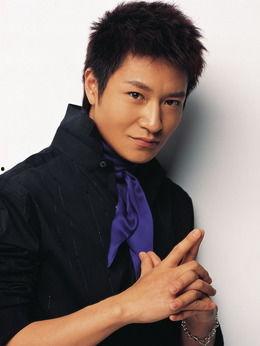 婚后三十年演员,演员的蜕变与坚守